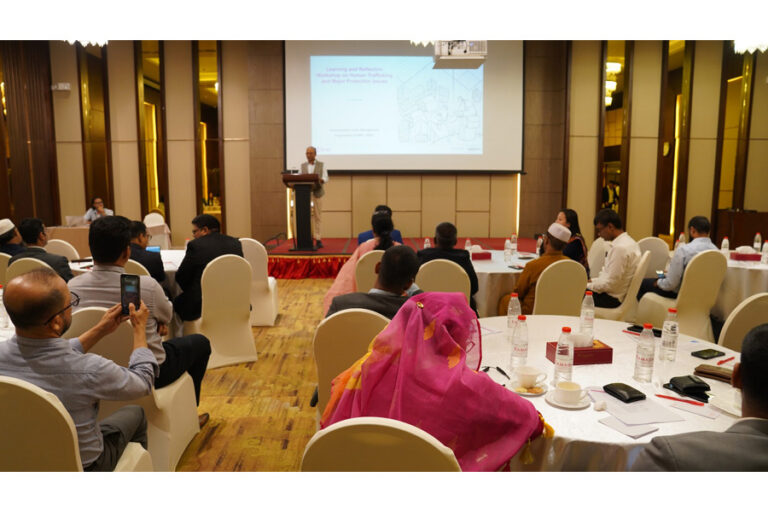 Experts urge coordinated action to combat trafficking in Rohingya camps