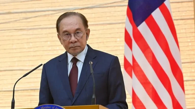 Myanmar agrees to receive initial 5,000 Rohingya from Malaysia, Anwar Says
